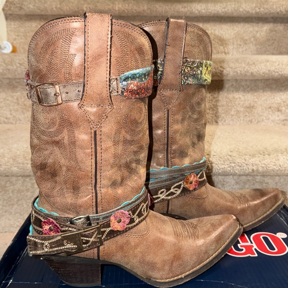 Durango Women’s Western boots Style: Crush Size 9.5